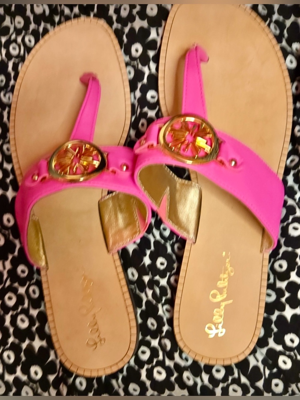 Lilly Pulitzer Hot Pink Thong Sandals with Gold Medallion Size 9.5